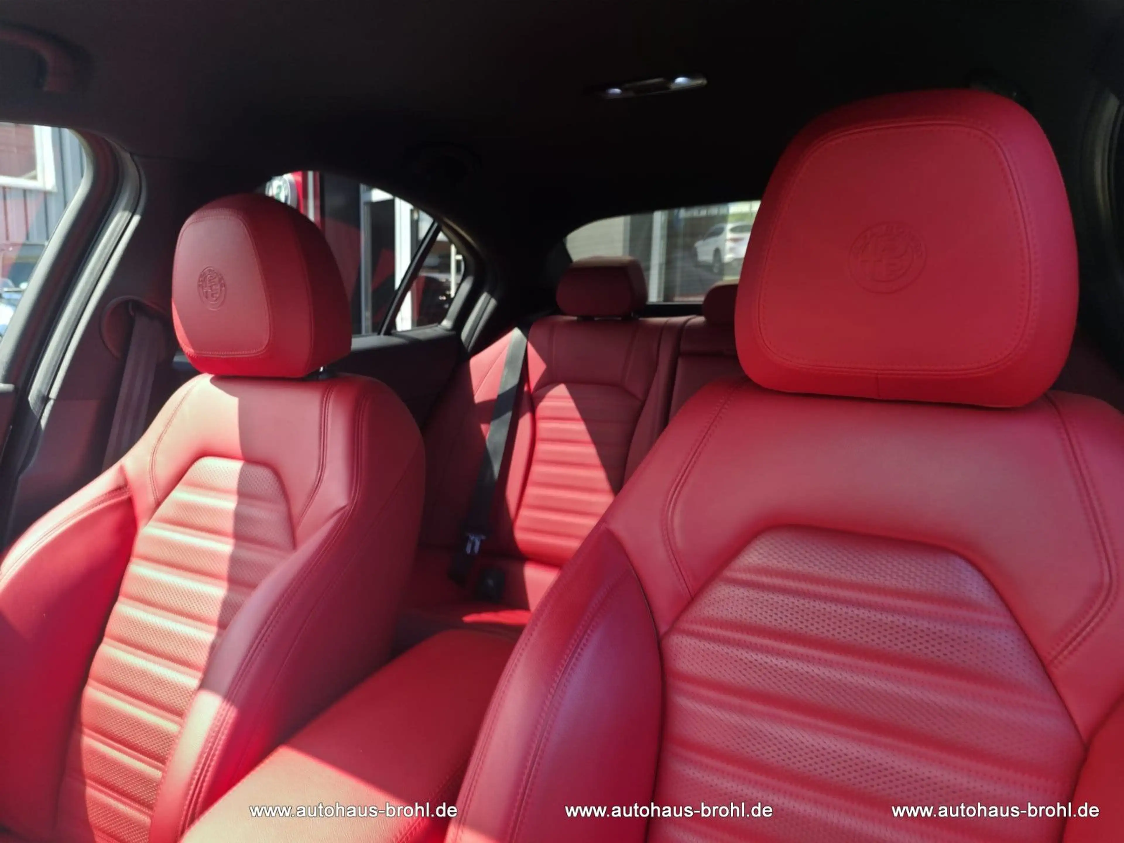 Alfa Romeo Giulia Veloce 280PS — photo 3