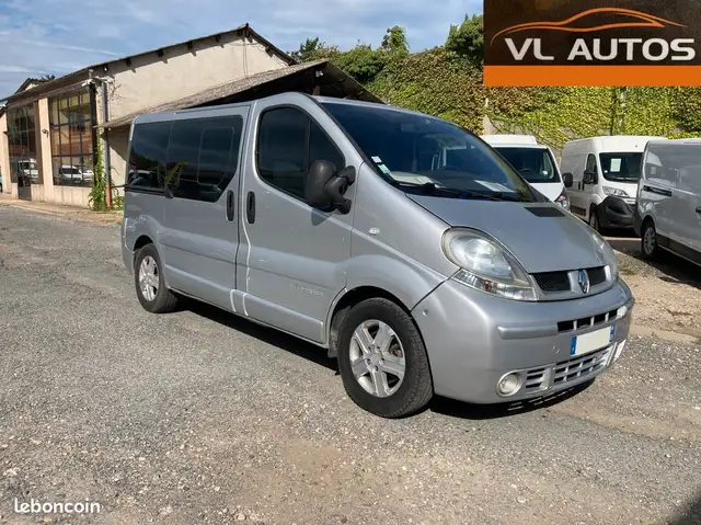 Renault Trafic 2.5 Generation DCi 135 Ch L'état Pour Professionnel ou Export