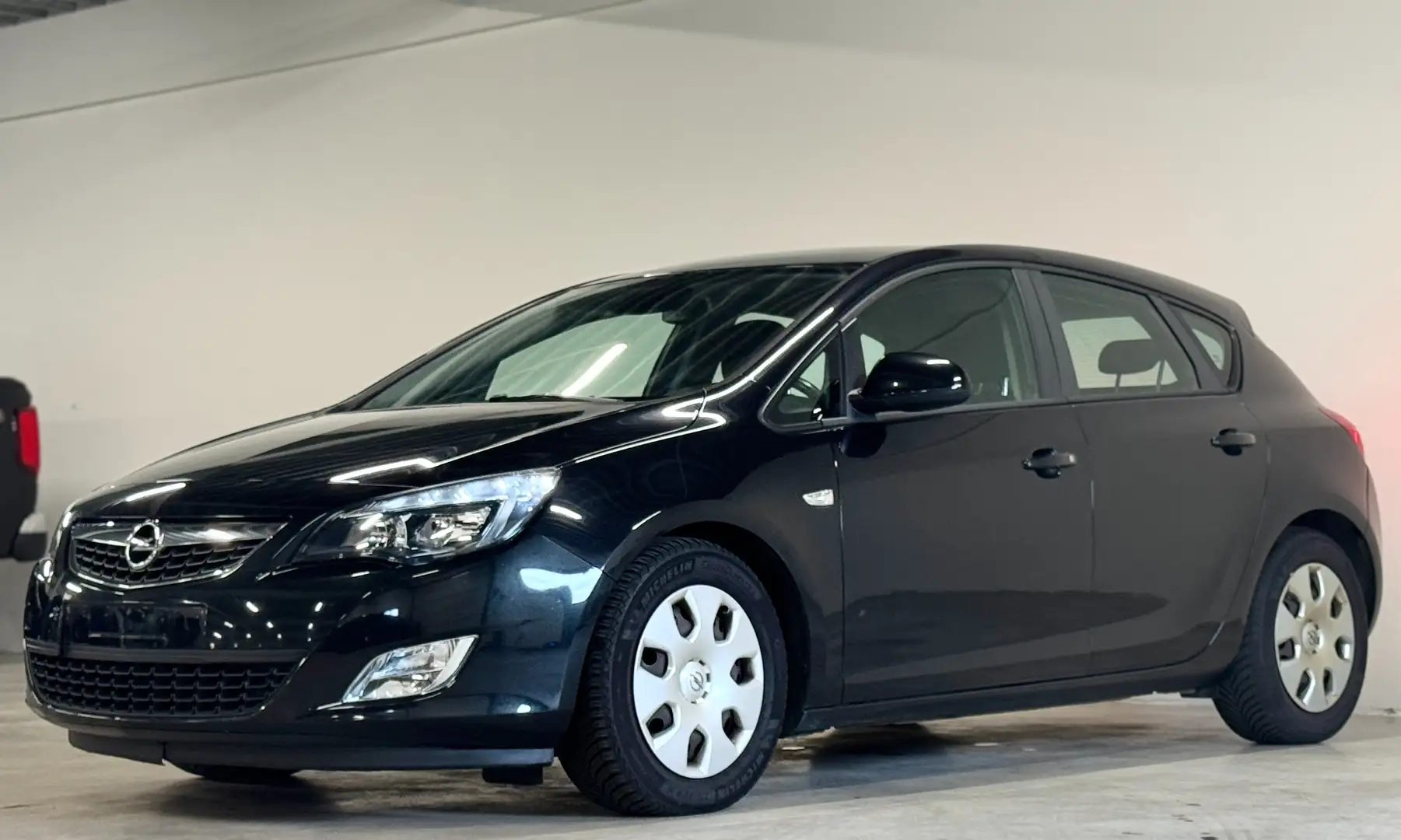 Opel Astra Astra 1.7 CDTI DPF Edition Noir - 1