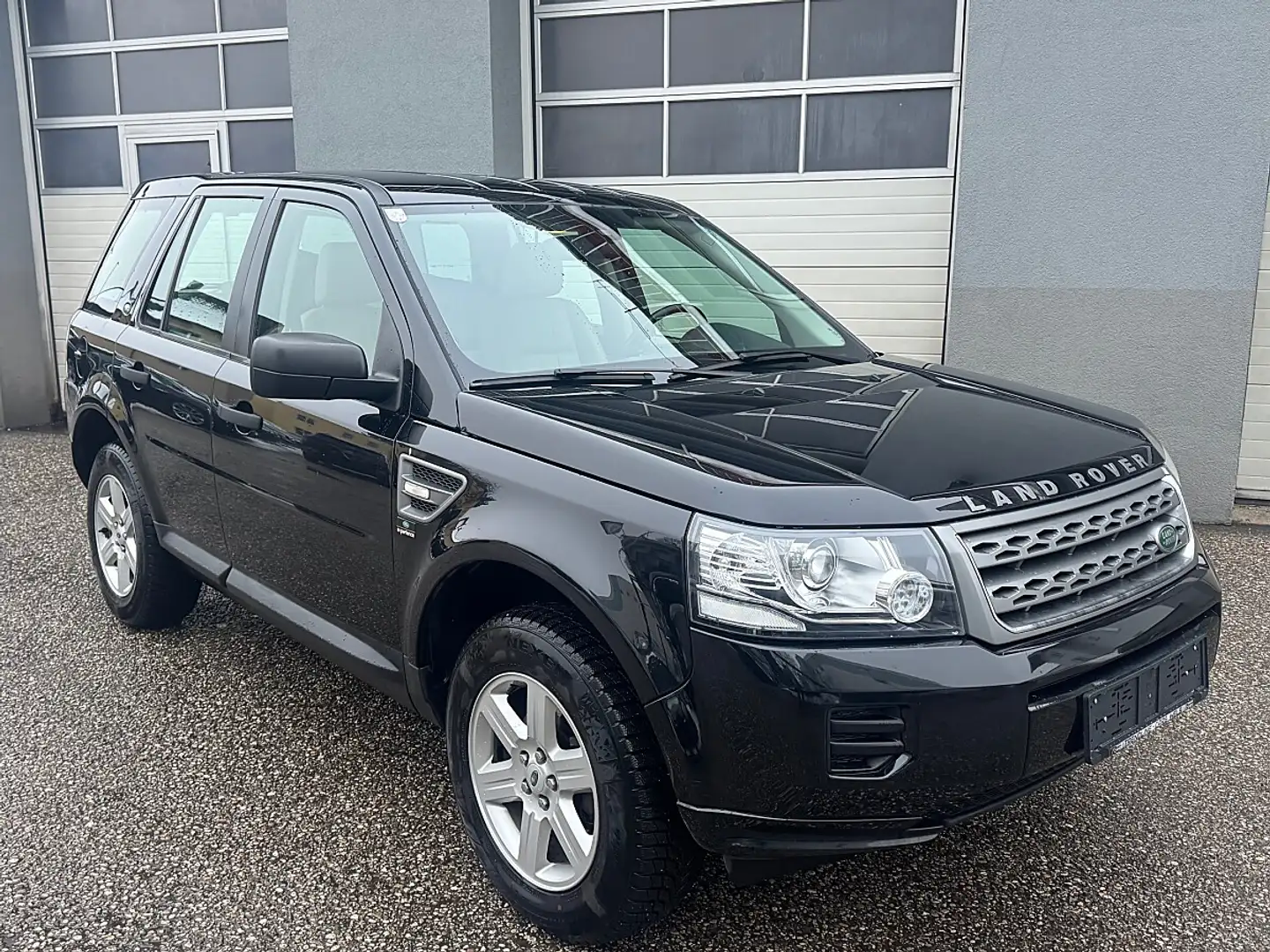 Land Rover Freelander 2,2 TD4 S Aut. *Allrad* Schwarz - 2