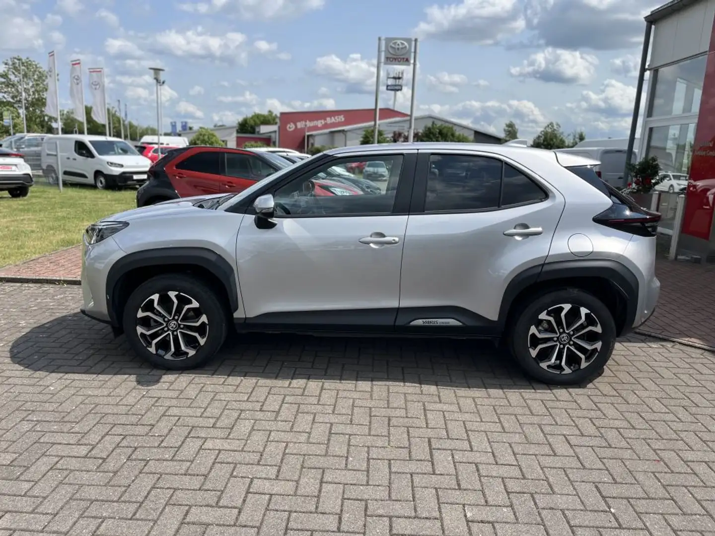 Toyota Yaris Cross Hybrid 1.5 VVT-i Team Deutschland - 2