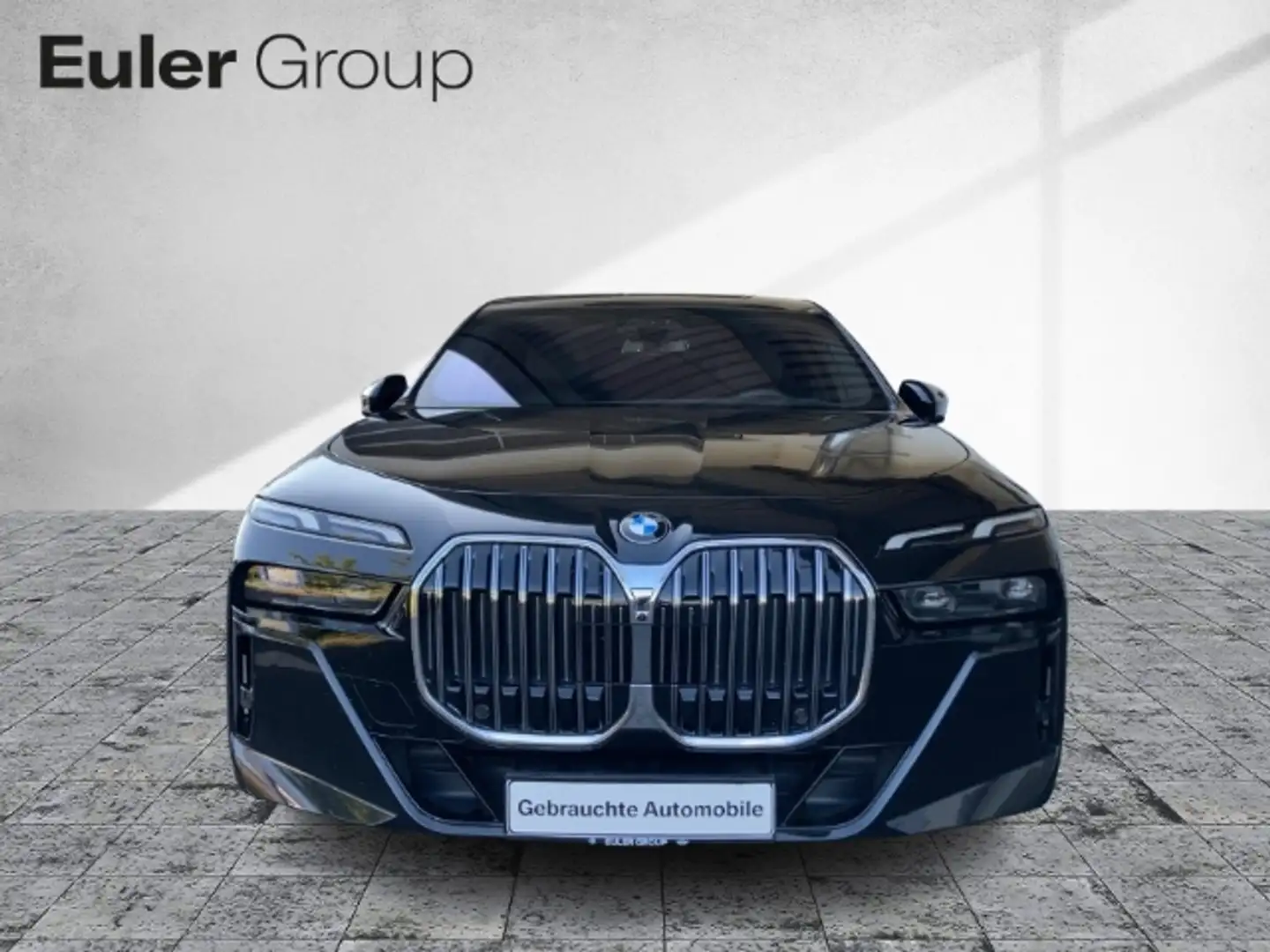 BMW 740 d xD M-Sport HUD Pano-Sky ACC 20'' Luft-FW St.HZG Zwart - 2