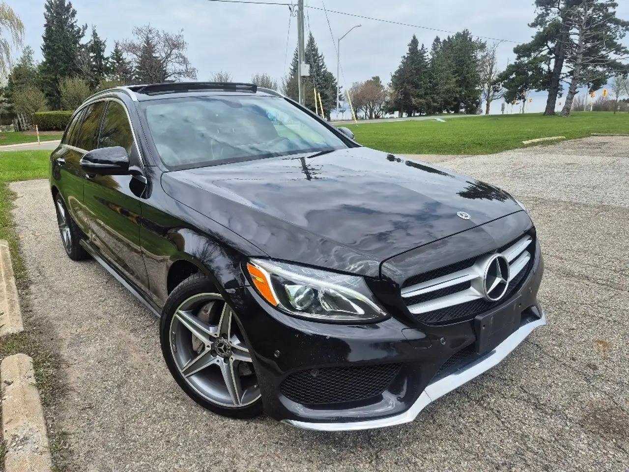 Mercedes-Benz C-Class снимка Mercedes-Benz C-Class