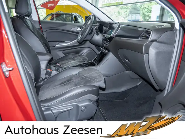 Opel Grandland view 2