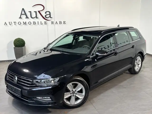 Volkswagen Passat view 2
