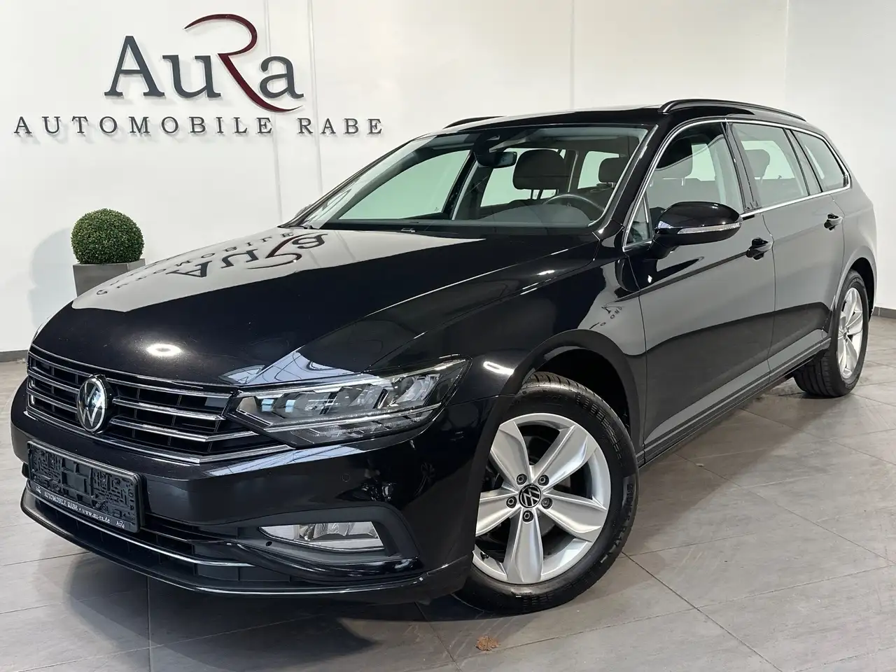 Volkswagen Passat 2.0 TDI DSG Business NAV+LED+PANO+AHK+KAM+17ZO