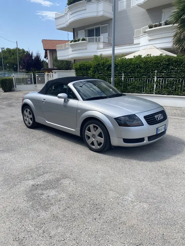 Audi TT Roadster 1.8t, foto 2