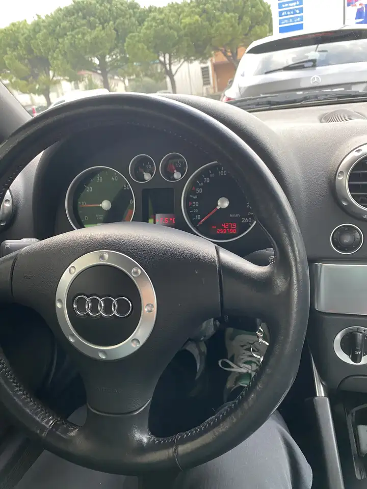 Audi TT Roadster 1.8t, foto 4