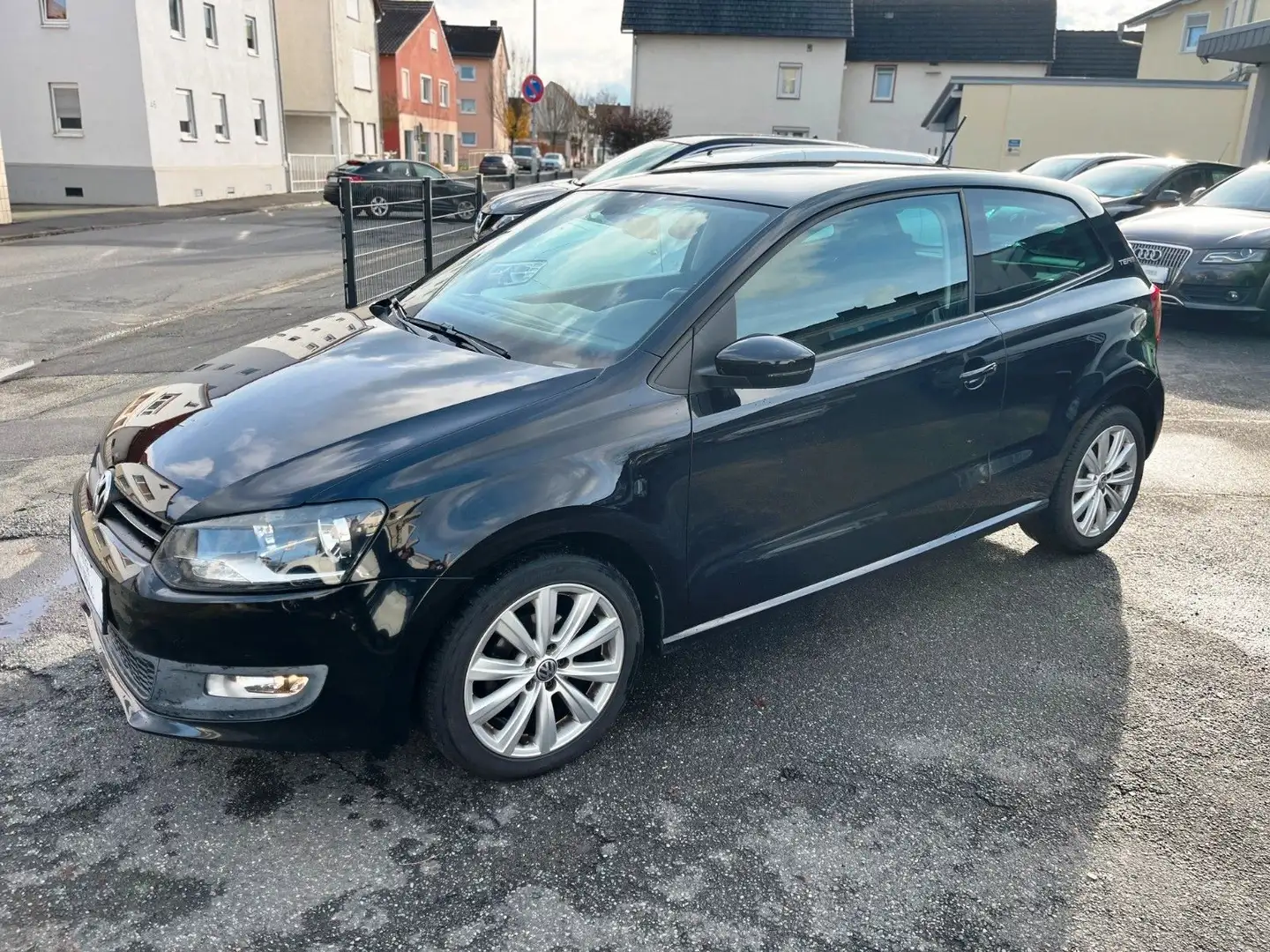 Volkswagen Polo V Team*SHZ*Klimaaut*PDC*2.Hd*gepflegt* Noir - 1