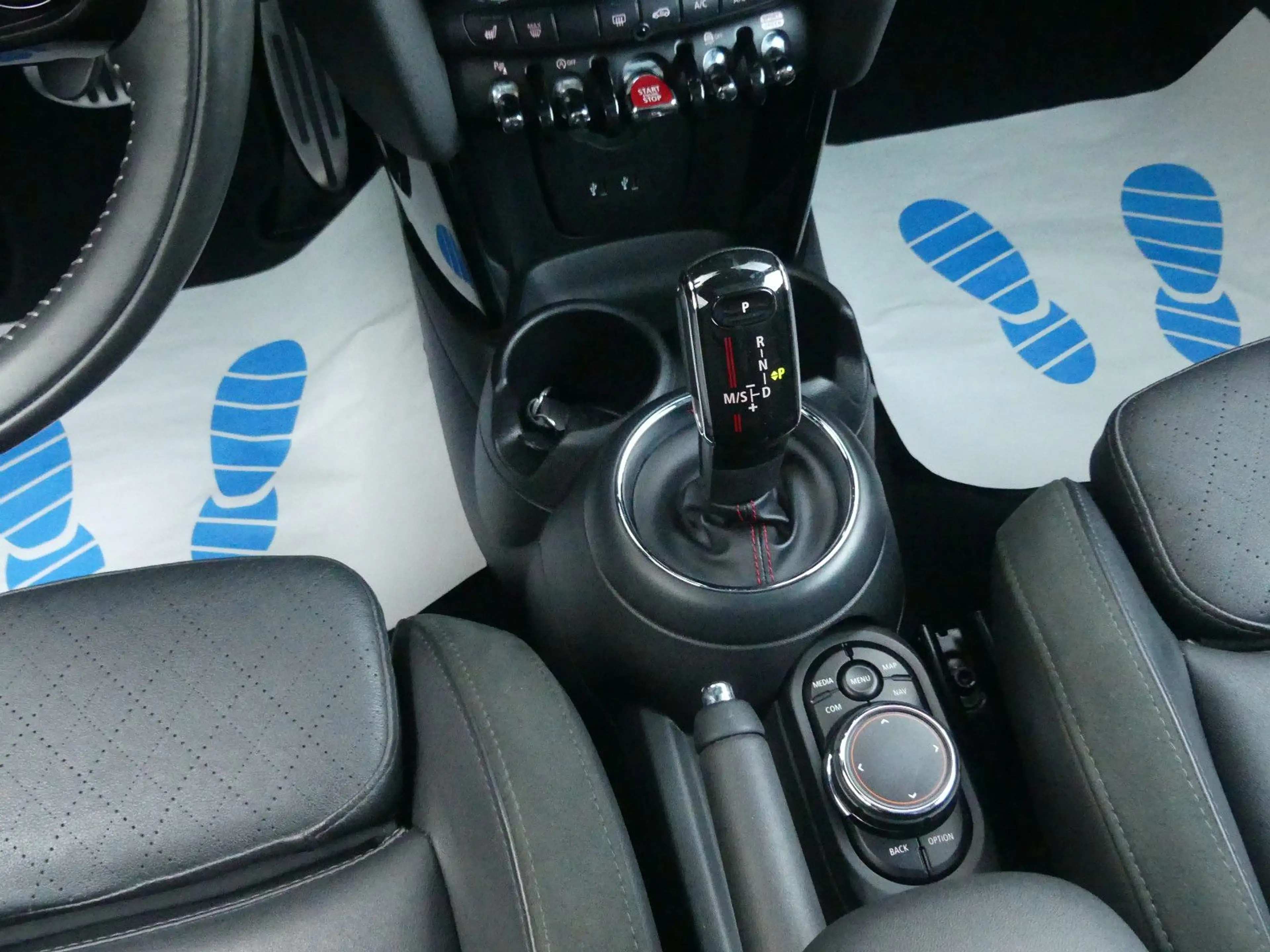 MINI John Cooper Works LED ACC HUD Pano Kam. Leder HK — photo 14