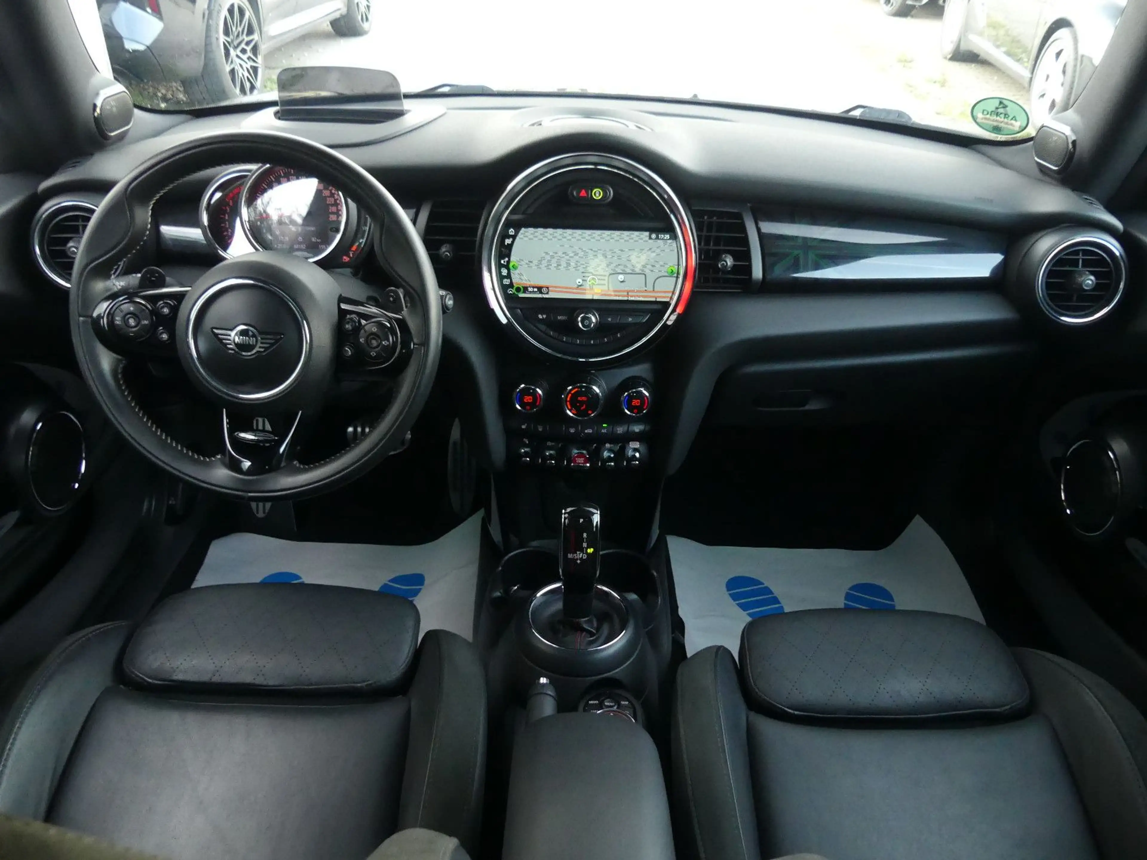 MINI John Cooper Works LED ACC HUD Pano Kam. Leder HK — photo 12