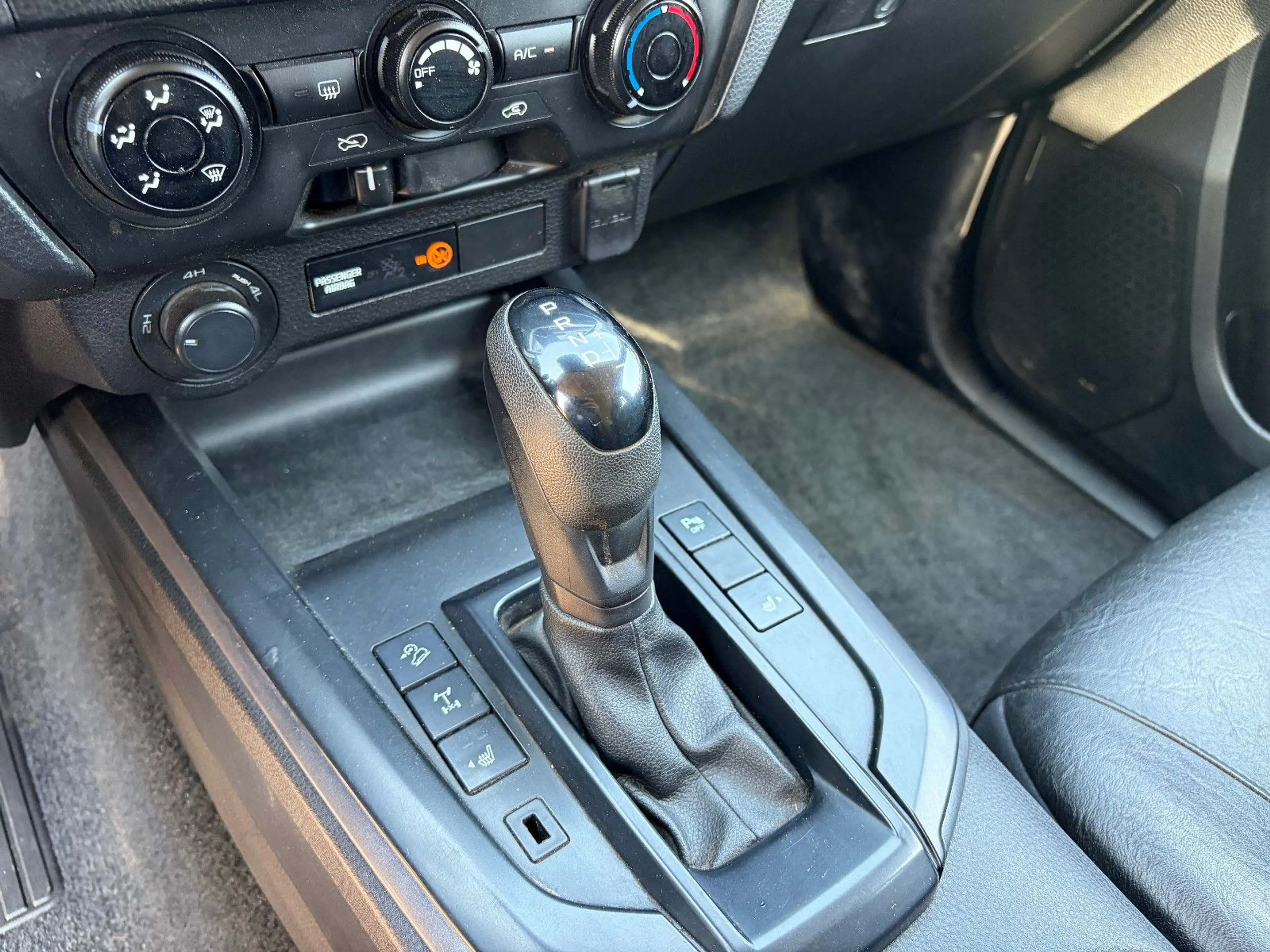 Isuzu D-Max LS Doka Automatik Hardtop — photo 11