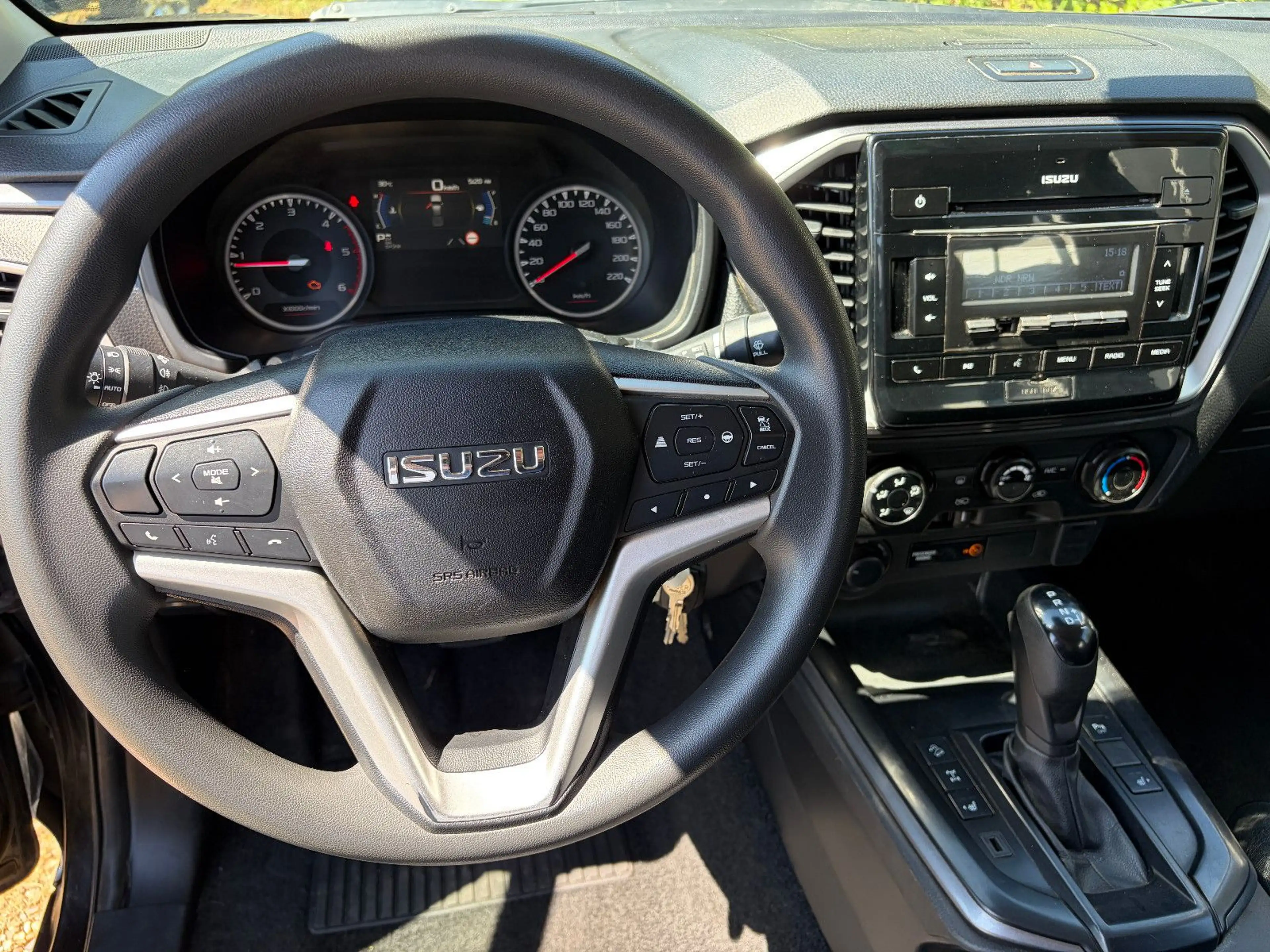 Isuzu D-Max LS Doka Automatik Hardtop — photo 10