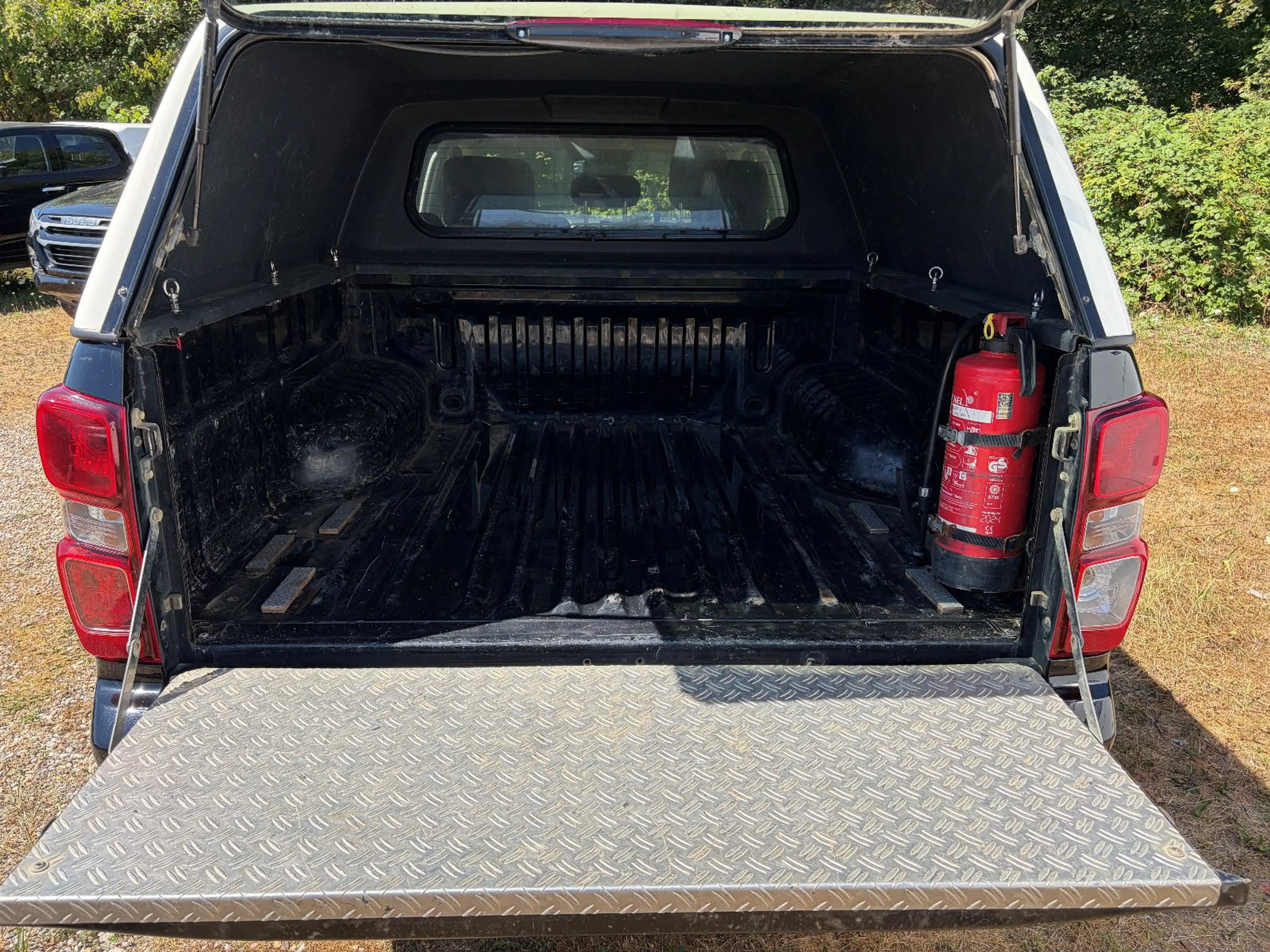 Isuzu D-Max LS Doka Automatik Hardtop — photo 7