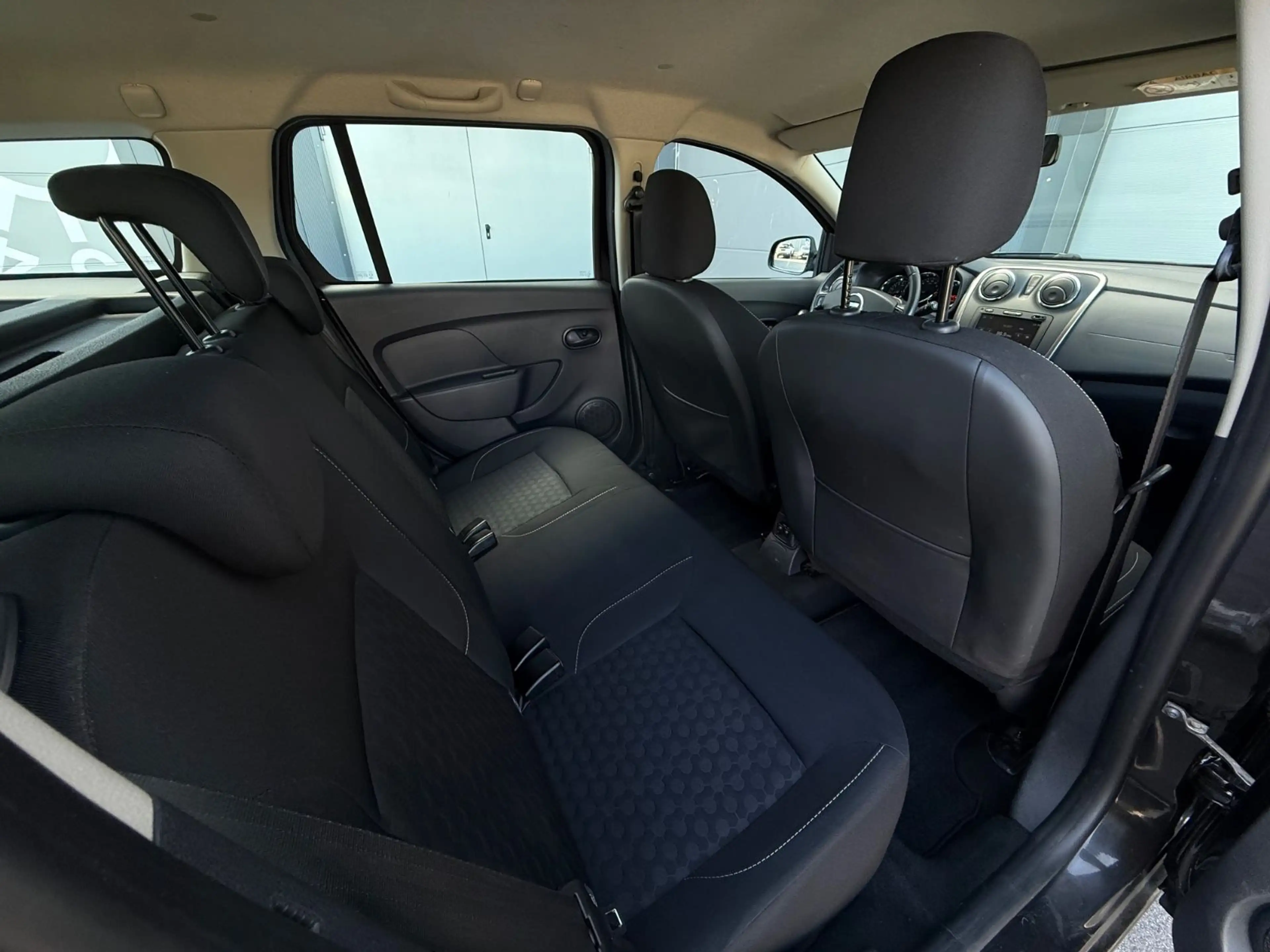 Dacia Logan MCV II Kombi Prestige — photo 11