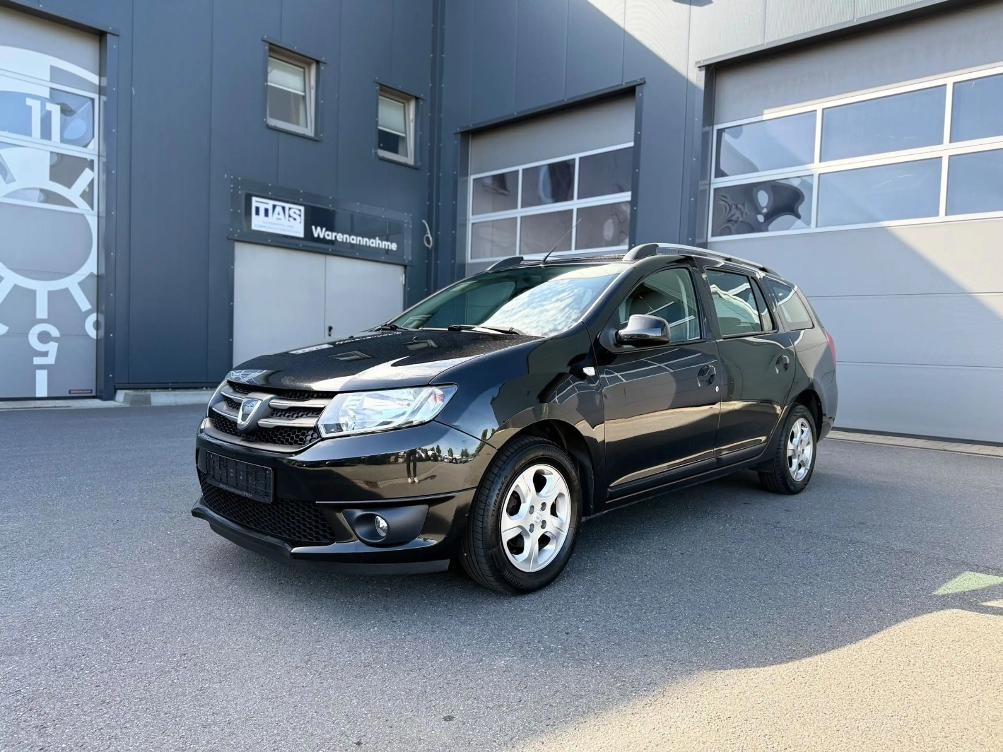 Dacia Logan MCV II Kombi Prestige — photo 2