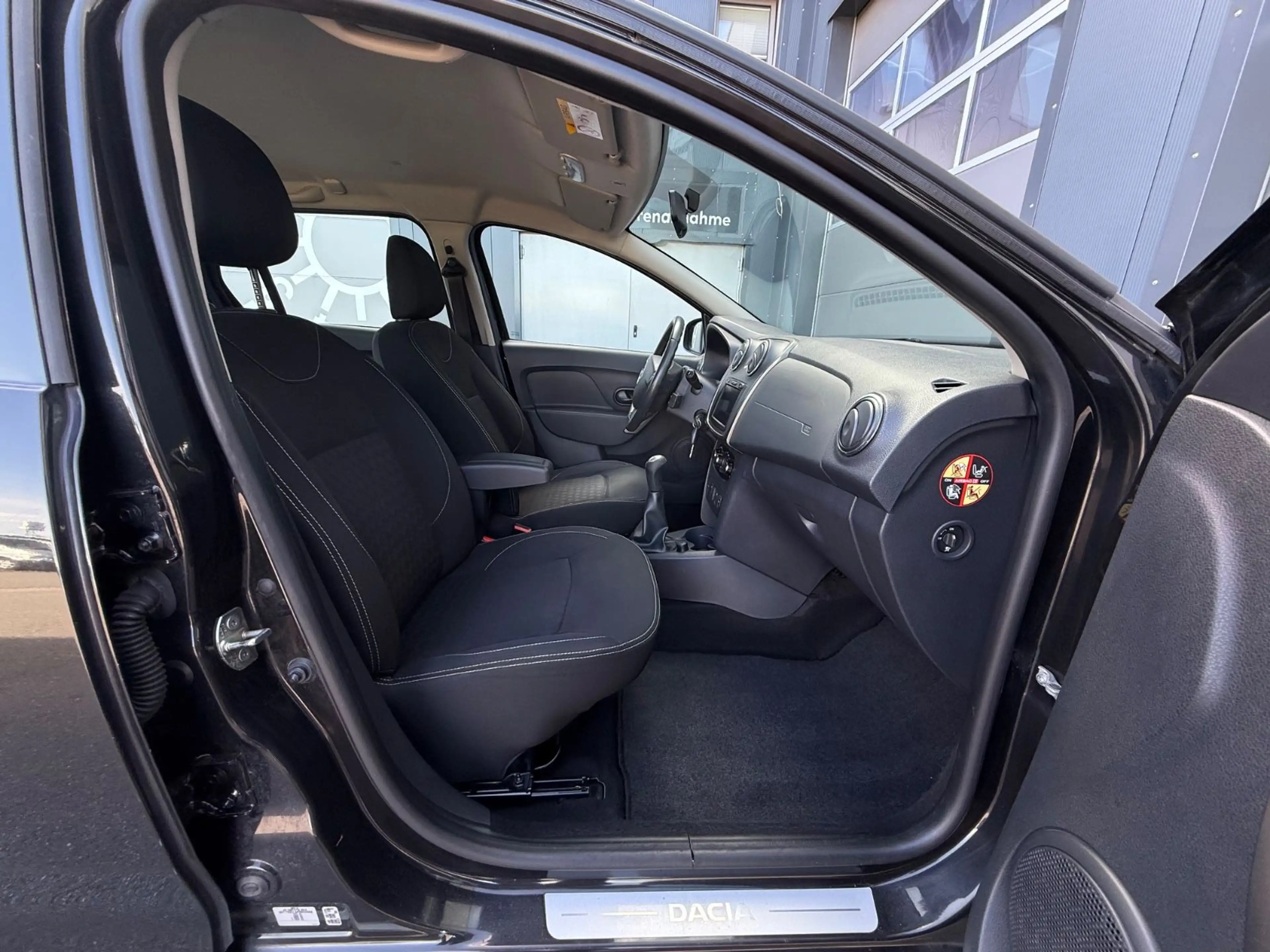 Dacia Logan MCV II Kombi Prestige — photo 9
