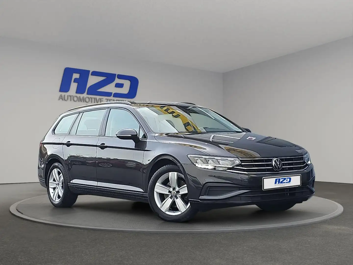 Volkswagen Passat Variant DSG  ACC SPURH NAVI R-KAM LED DAB Gris - 2