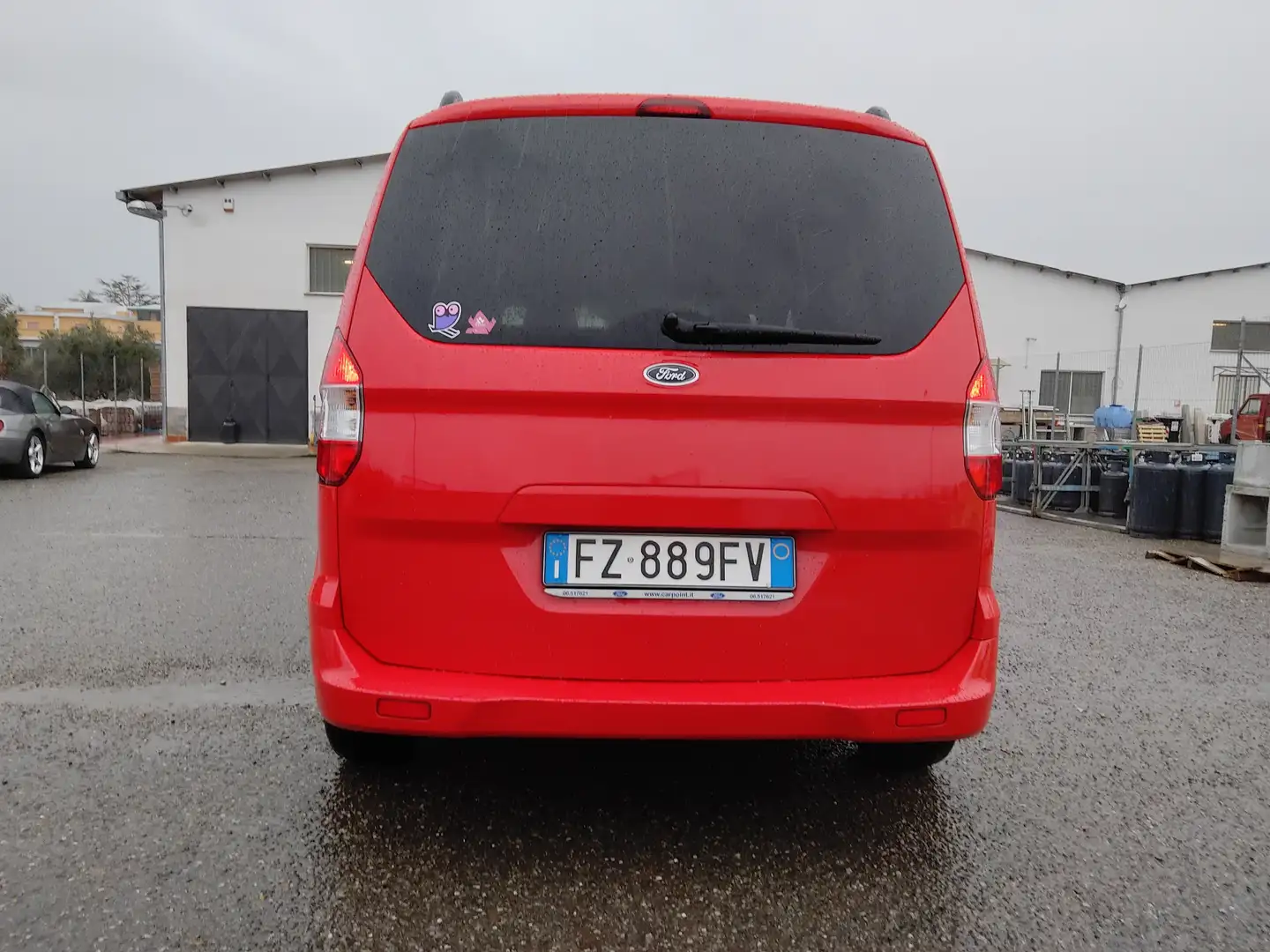 Ford Tourneo Courier 1.0 EcoBoost 100 cv S&S plus Piros - 2