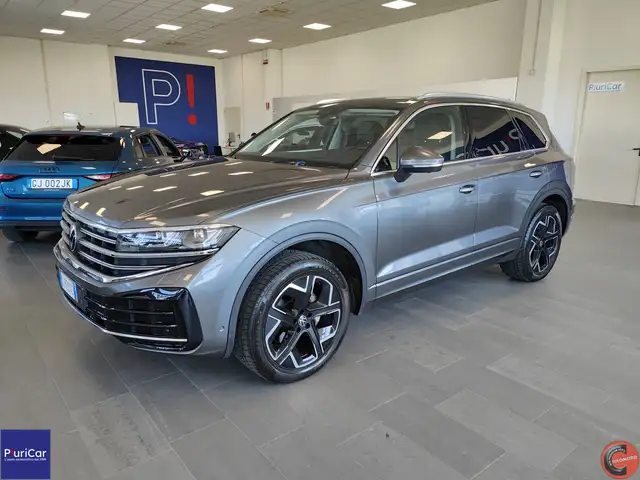 Volkswagen Touareg 3.0 TDI 231cv Fari Matrix IQ.LIGHT Pelle Navi DAB