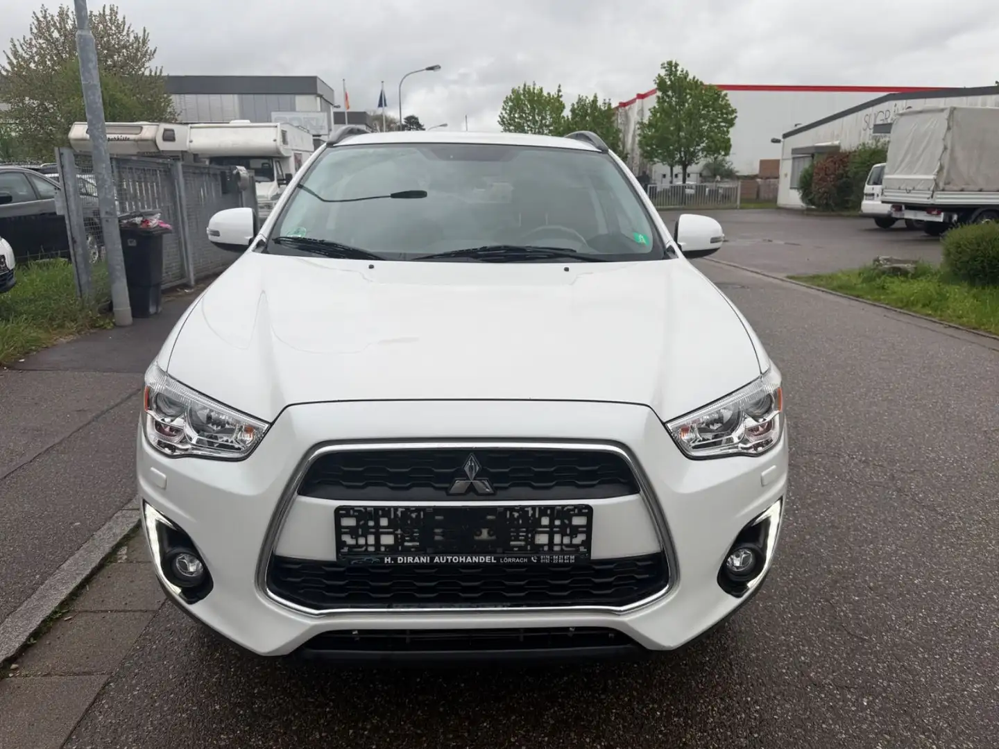 Mitsubishi ASX 2.2 DiD Automatik 4x4 4WD Celebration 300K Weiß - 2