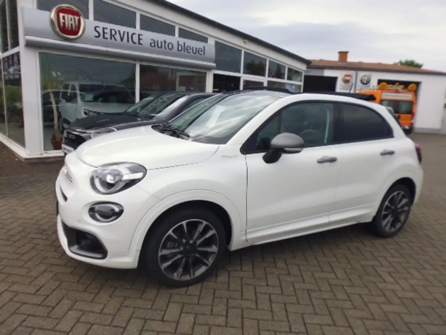 Fiat 500X Dolcevita 1.5 GSE Hybrid Sport Wit - 2