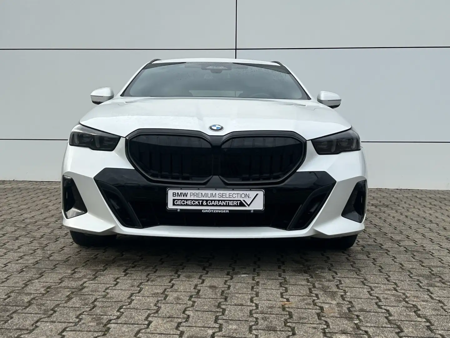 BMW 540 d xDrive Tour M Sport pro AHK HeadUp Komfort Weiß - 1
