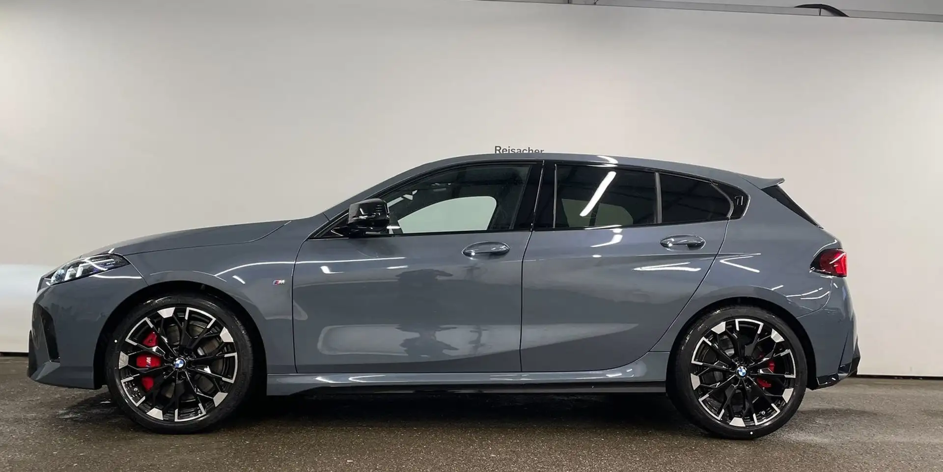 BMW 135 M135 xdrive MSport Pro auto NUOVO MODELLO 2025 Gris - 2