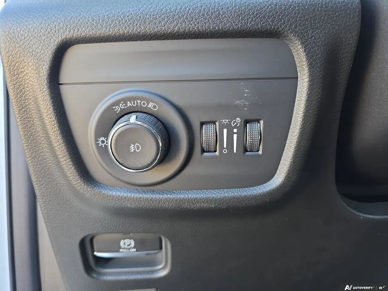Jeep Grand Cherokee photo Jeep Grand Cherokee