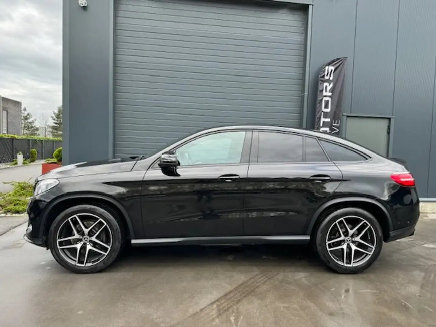 Mercedes-Benz GLE 350 d Coupé AMG 4-Matic Led/Pano/Luchtv/GARANTIE Noir - 2