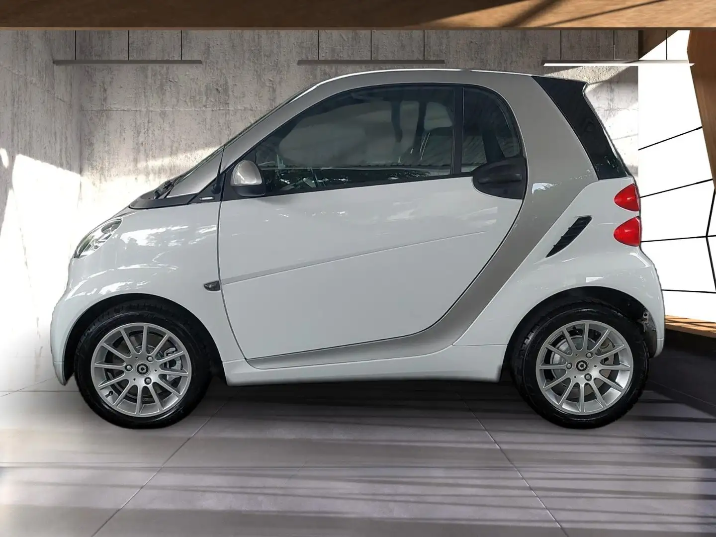 smart forTwo 1.0 Micro Hybrid Drive|KLIMA|SHZ|EFH|ALU* Plateado - 2
