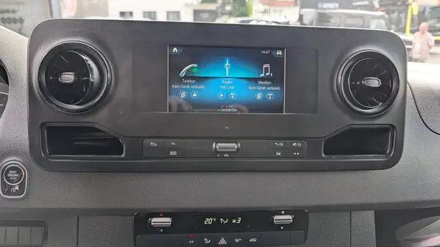 Mercedes-Benz Sprinter view 12