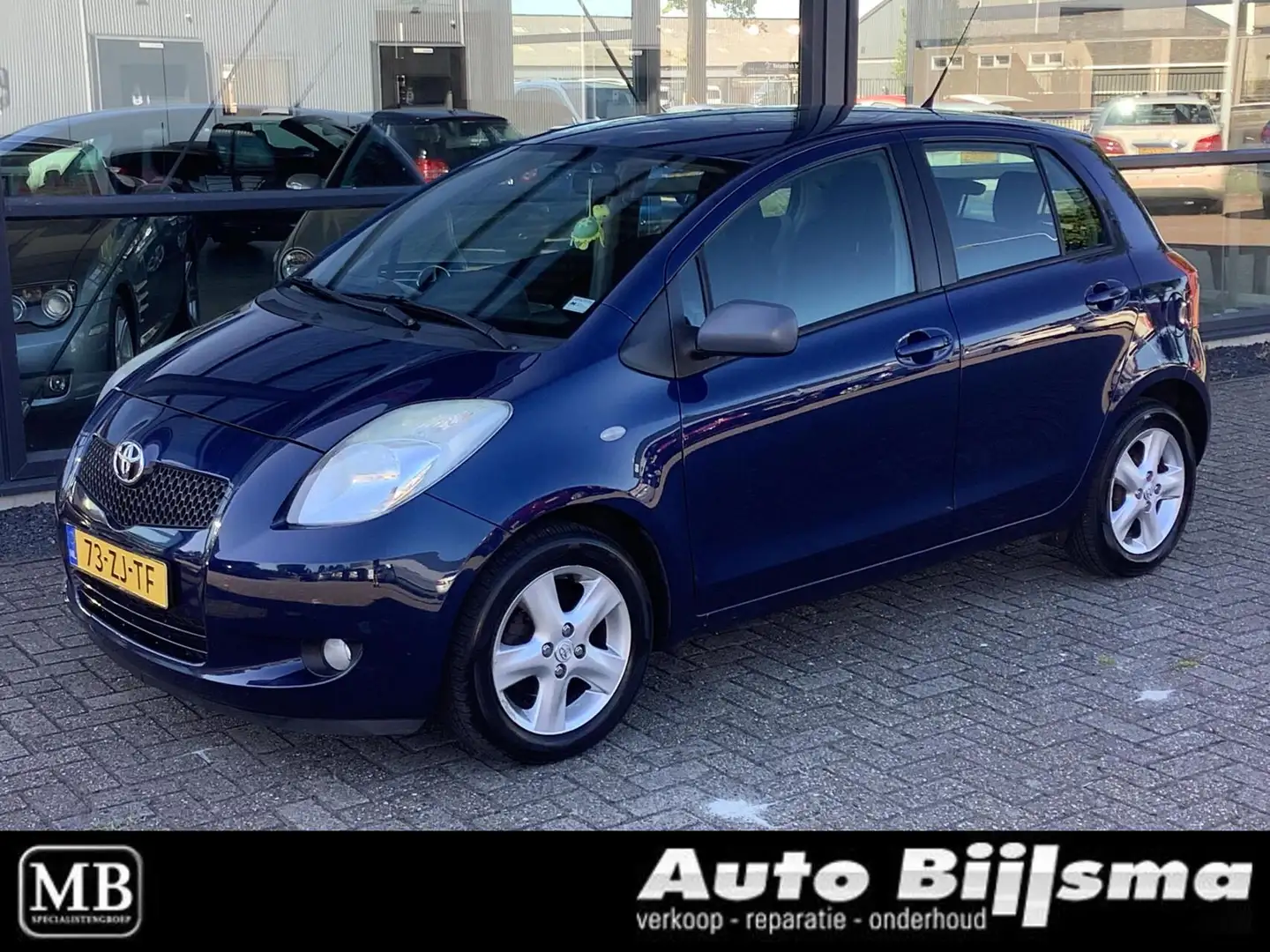 Toyota Yaris 1.3 VVTi Luna MMT automaat, airco, incl nwe apk en Blauw - 1