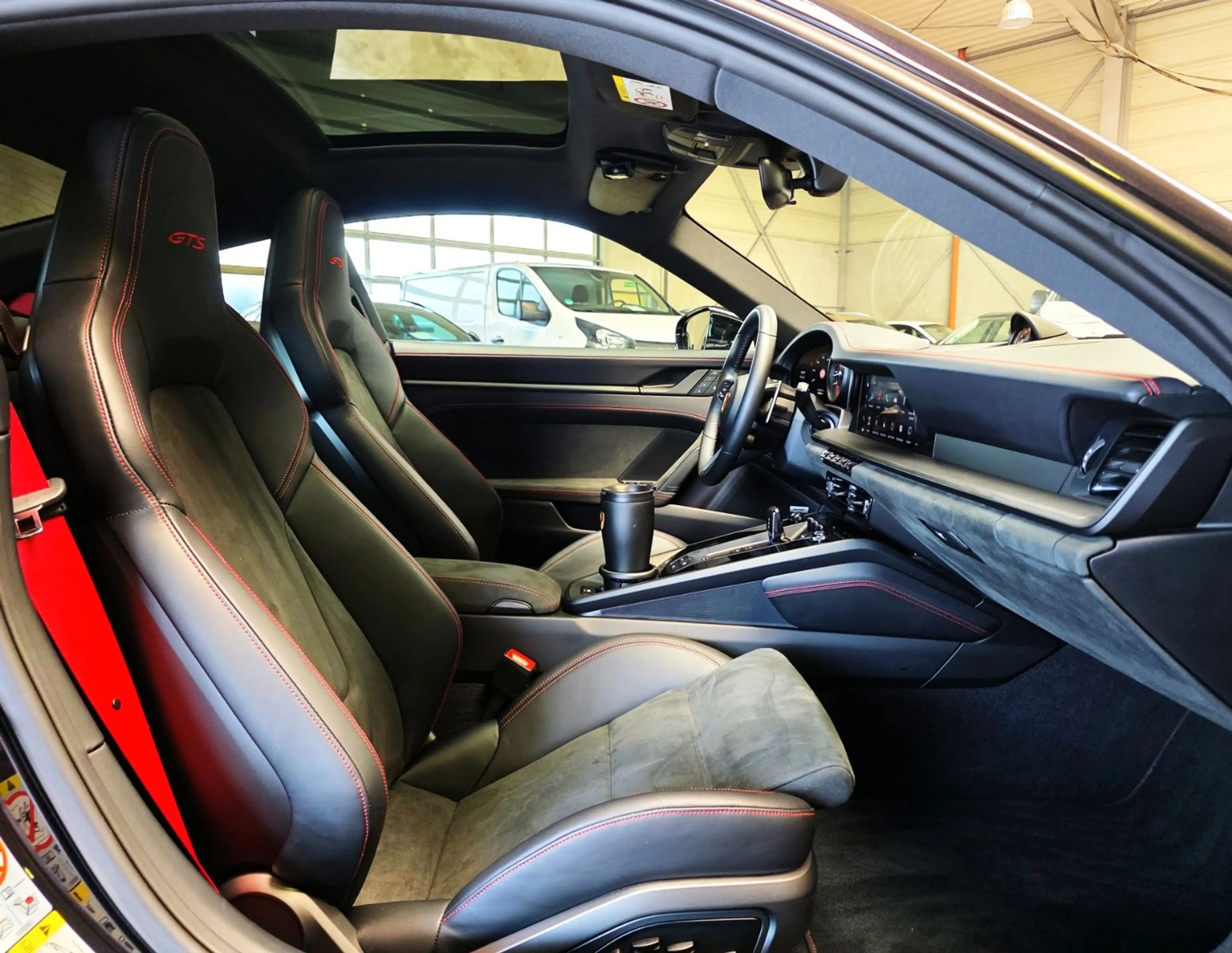 Porsche 911 Carrera GTS 360° Pano 3JahrePorscheGarantie! — photo 12