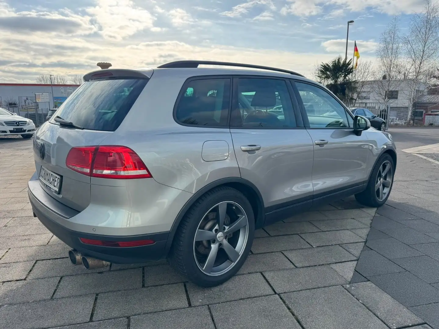 Volkswagen Touareg 3.0TDIV6 TDI, EURO6, AHK, Modell 2015! Silber - 2