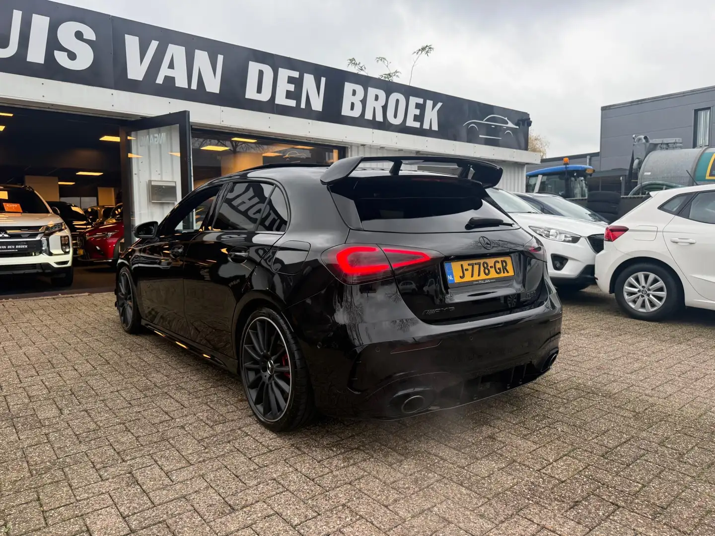 Mercedes-Benz A 35 AMG 4MATIC 306Pk|Premium Plus|Pano|Cruise|Climate|Carp Zwart - 2