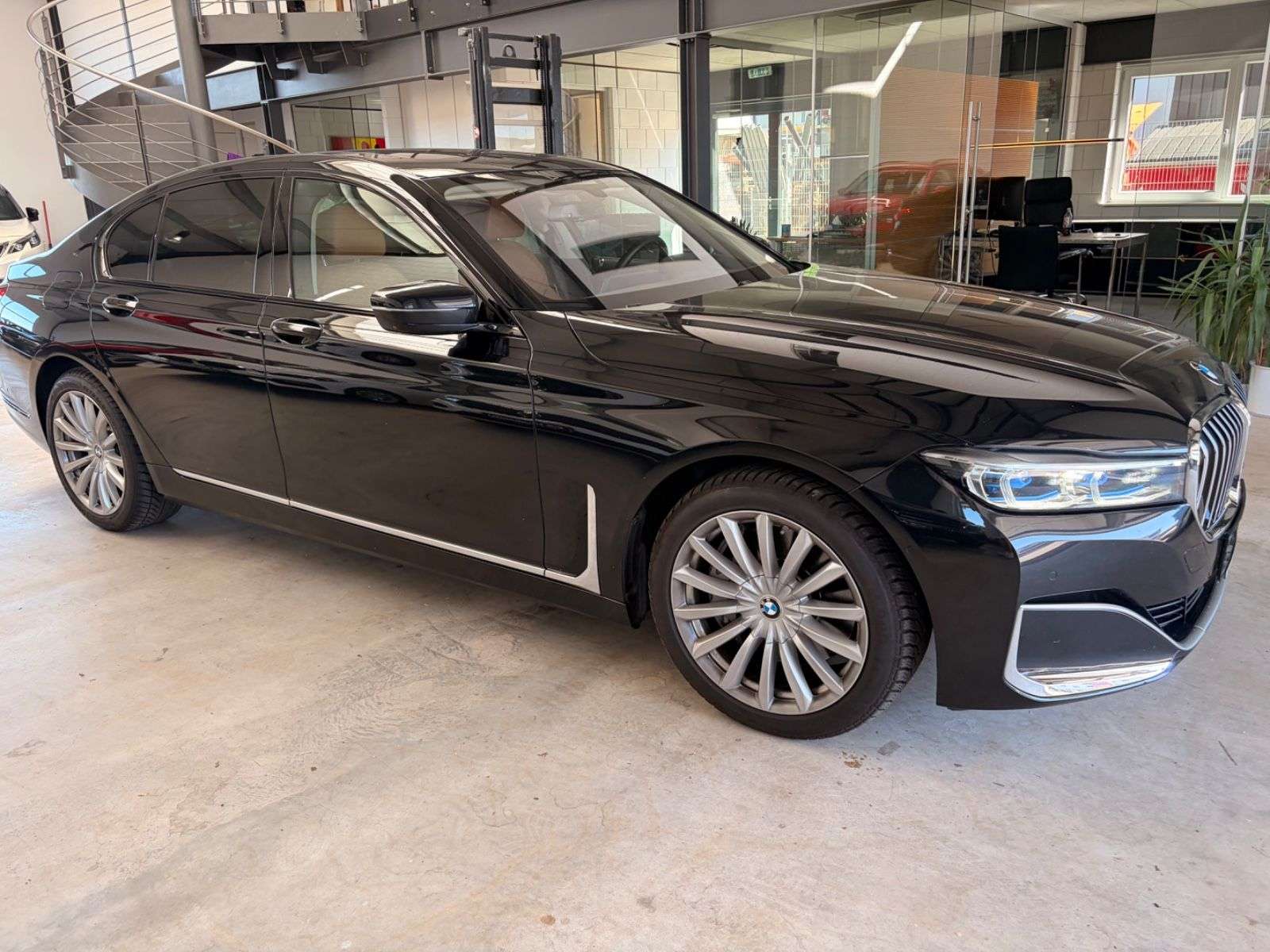 BMW 740