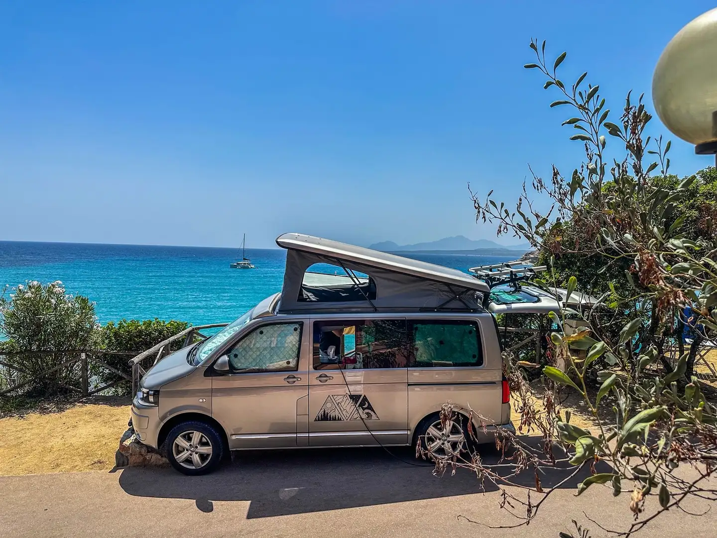 Volkswagen T5 Caravelle Comfortline 2,0 BiTDI D-PF DSG - 1