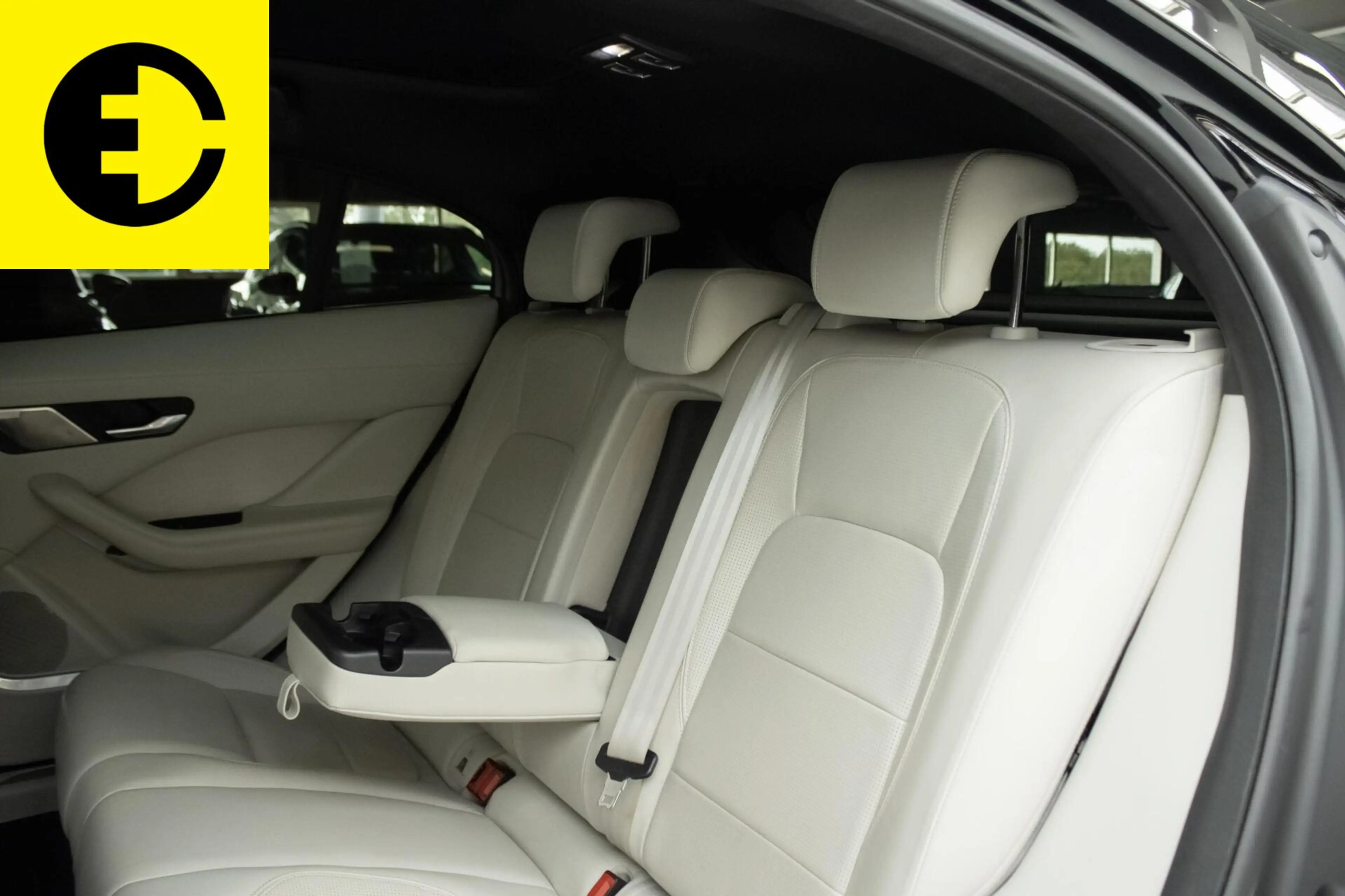 Jaguar I-Pace EV400 S 90 kWh |SOH 79.9% | Stoelverkoeling | Pano — photo 5