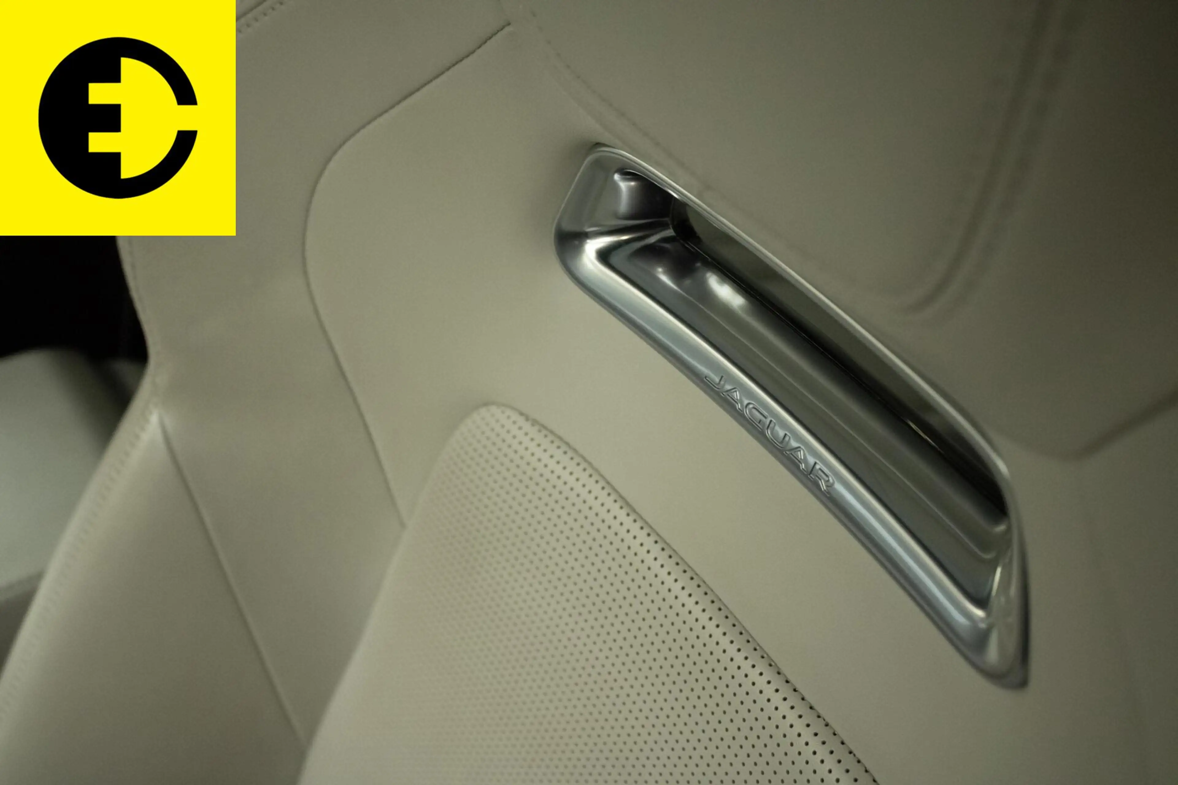 Jaguar I-Pace EV400 S 90 kWh |SOH 79.9% | Stoelverkoeling | Pano — photo 8