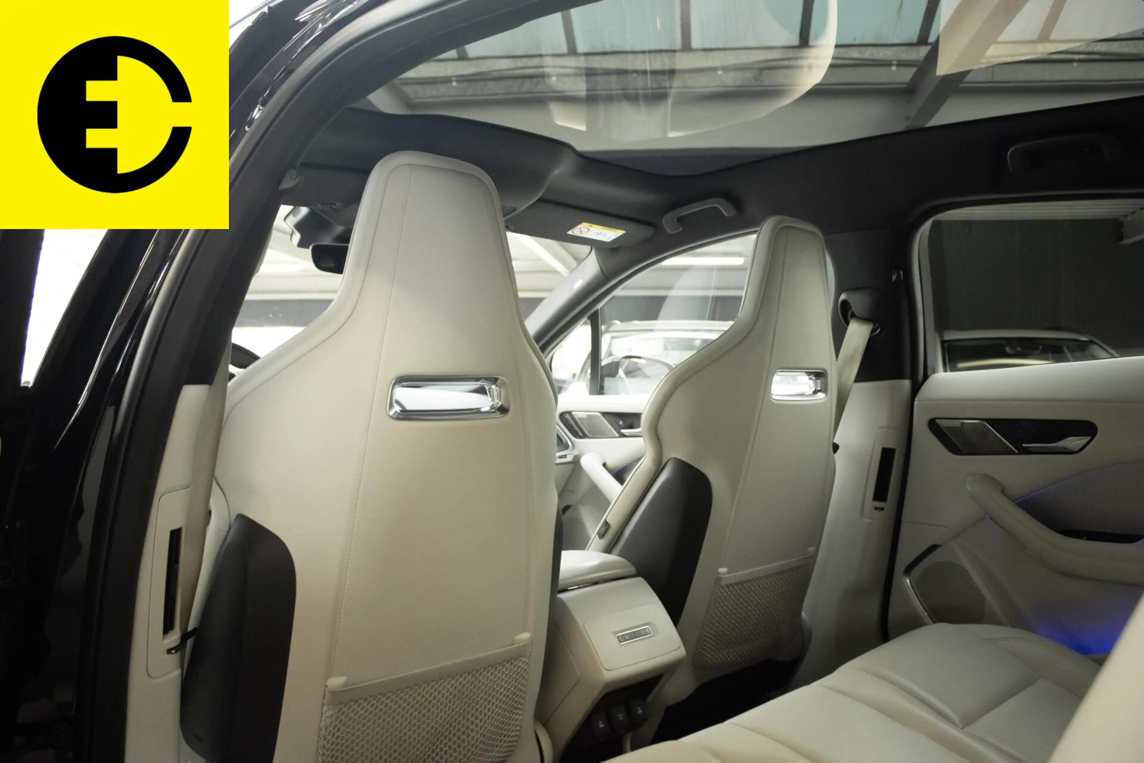 Jaguar I-Pace EV400 S 90 kWh |SOH 79.9% | Stoelverkoeling | Pano — photo 6