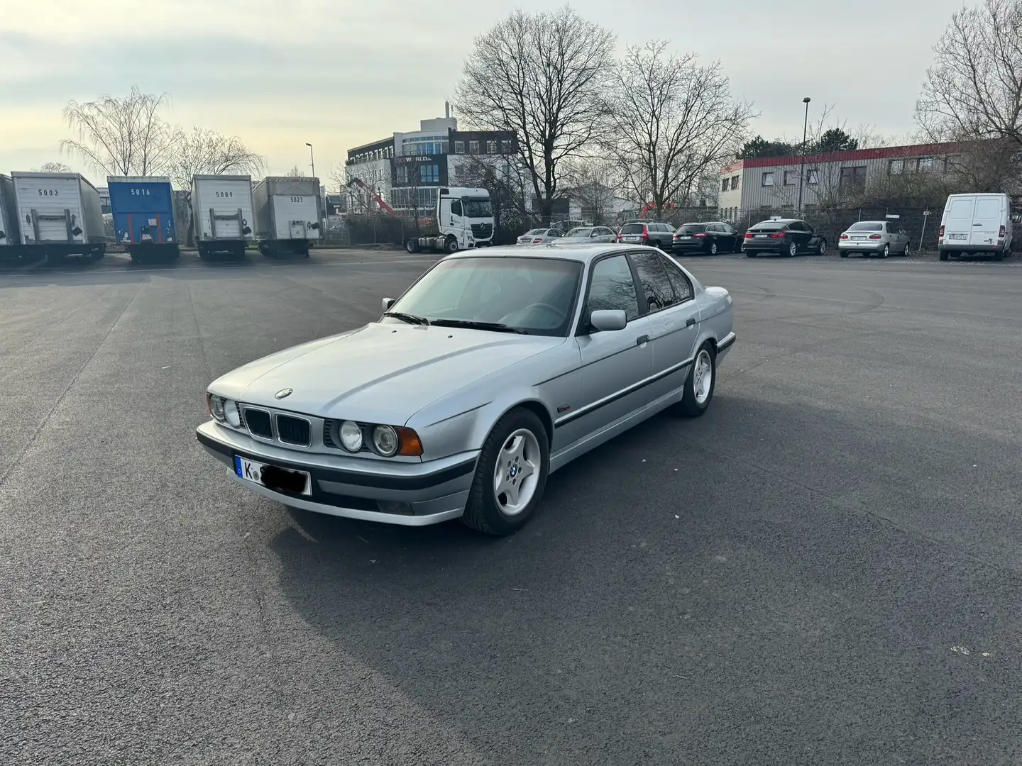 BMW 520 520i E34 Argent - 1