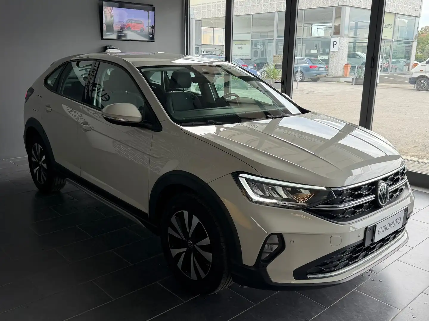 Volkswagen Taigo Taigo 1.0 tsi Life 95cv Beige - 2