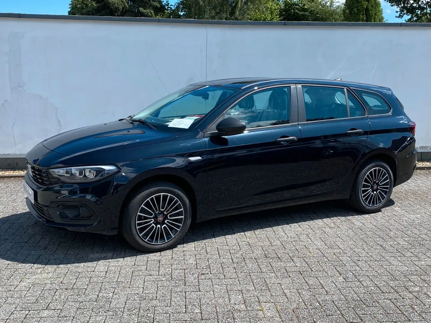 Fiat Tipo Kombi MY23 1.6 96KW Klimaautomatik Garantie Noir - 1