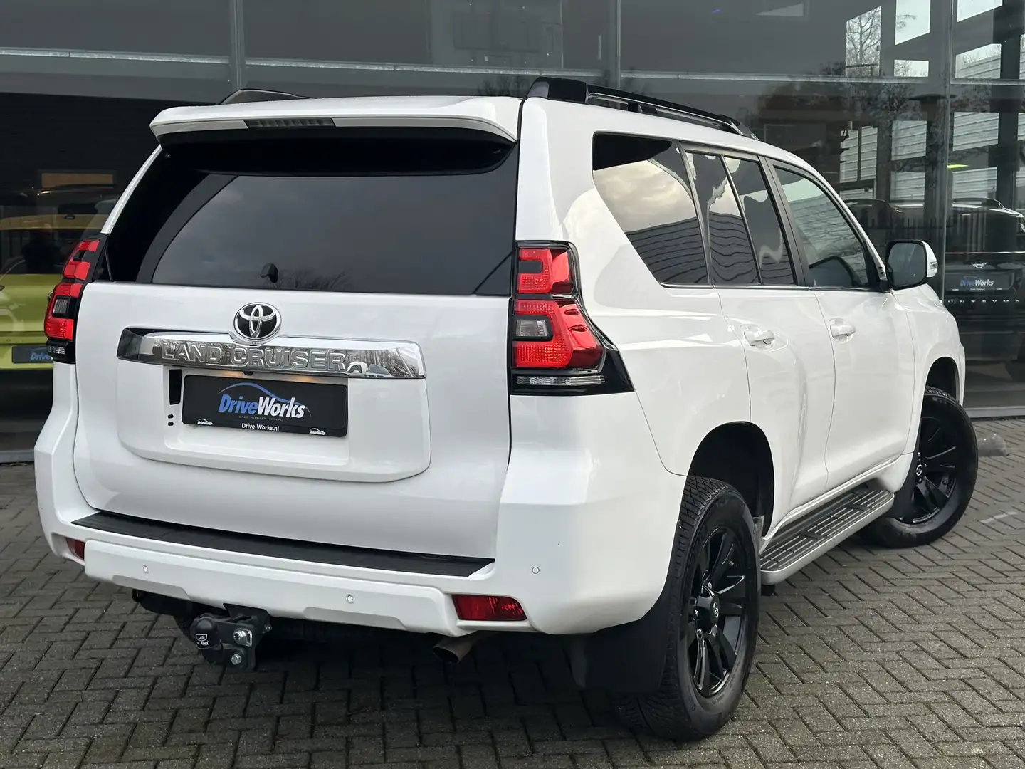 Toyota Land Cruiser 2.8 D-4D-F Luxery | Leather | Like New | 360 View Weiß - 2