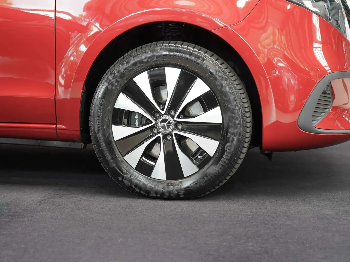 Mercedes-Benz V 220 V 220 d 4M STYLE Lang AIRMATIC DISTRO Standheiz Rot - 2