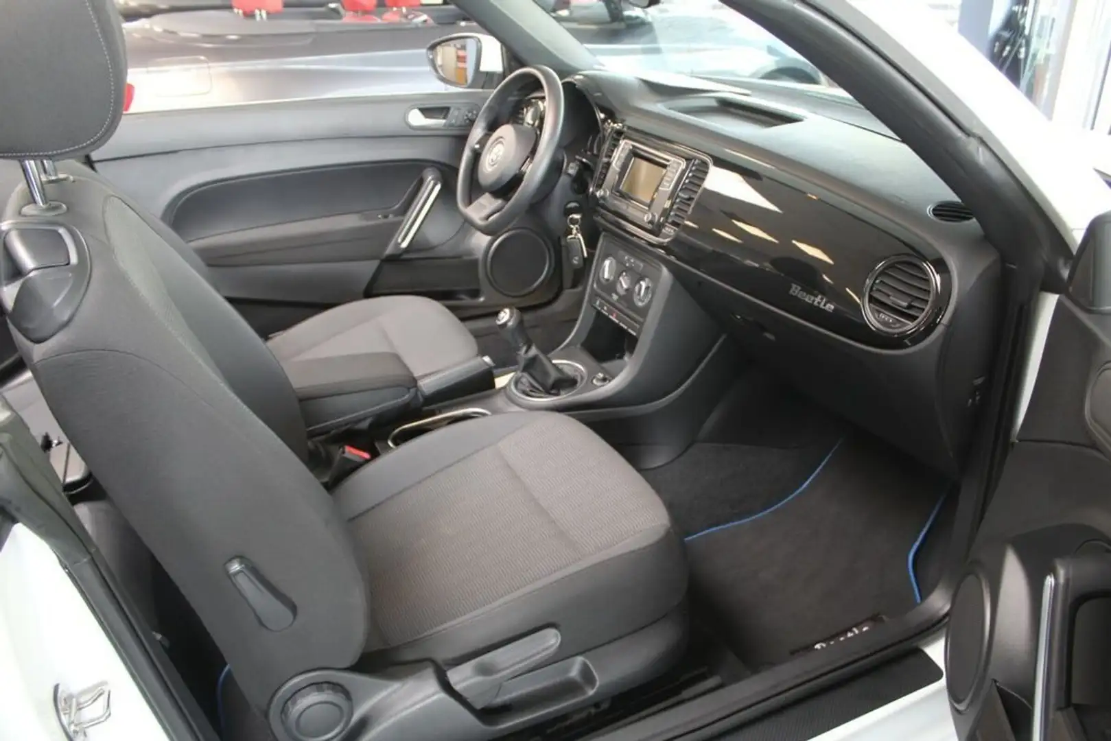 Volkswagen Maggiolino Cabrio 1.2 TSI Design BlueMotion Technology Bianco - 2