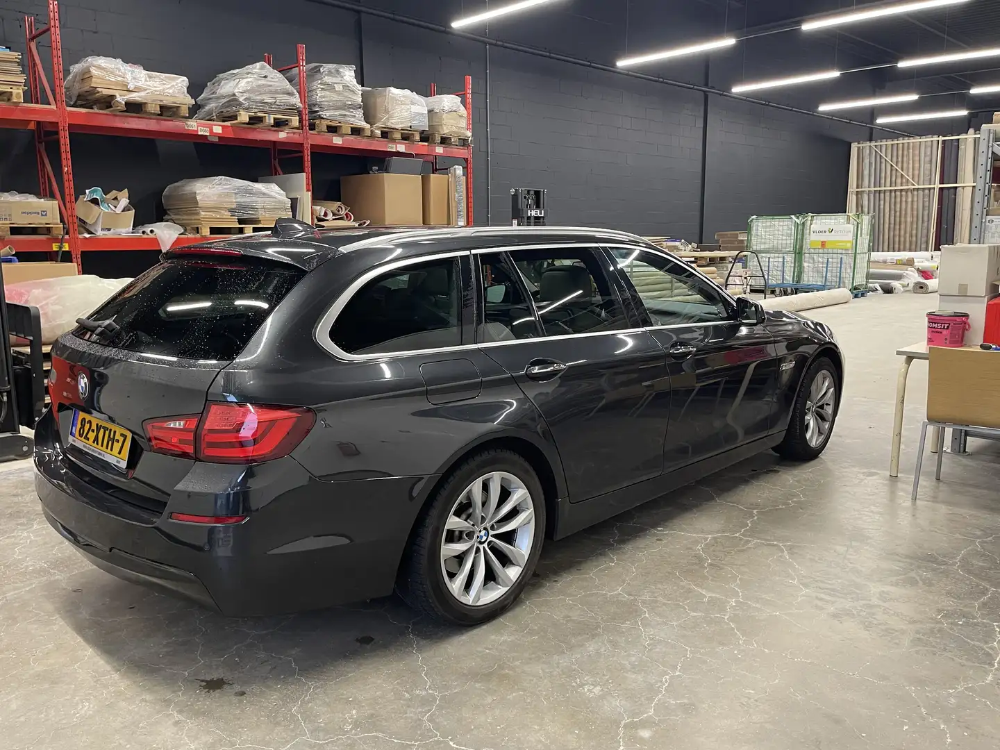 BMW 523 High Executive 272pk dakje/leer/carplay/trekhaak Grijs - 2