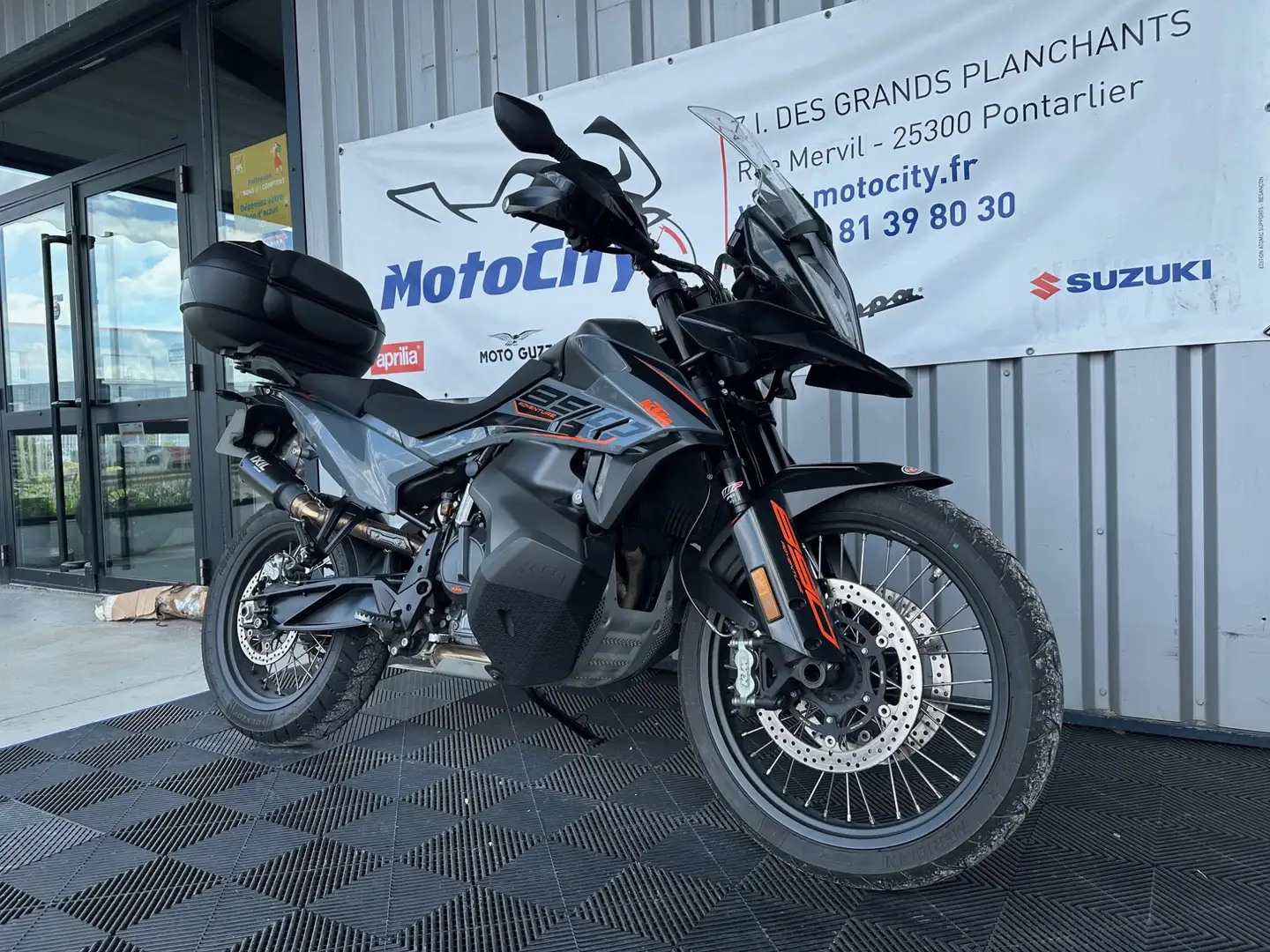 KTM 890 Adventure - 1