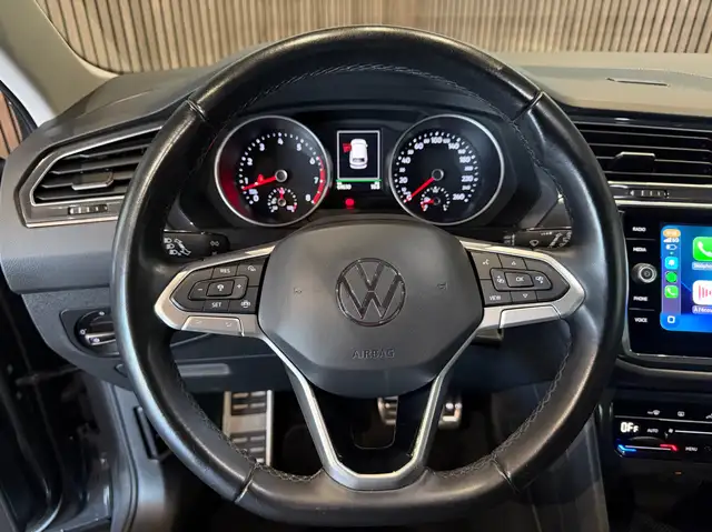 Volkswagen Tiguan view 11